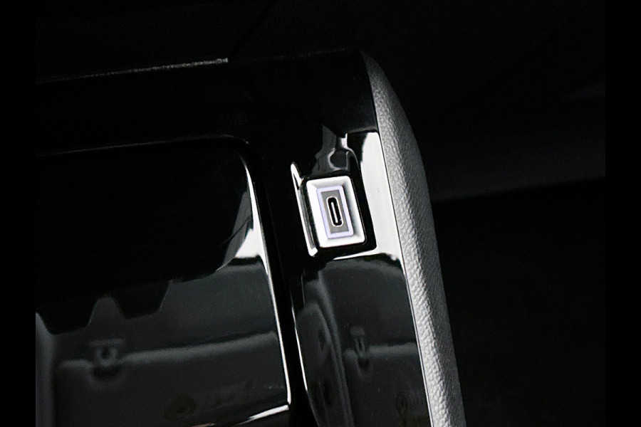 Peugeot 208 1.2 100PK Allure CAMERA | 1/2 LEER | SPOILER | DODEHOEK-DETECTIE