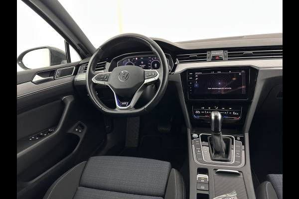 Volkswagen Passat 1.4 TSI PHEV GTE Business (INCL-BTW) Aut. *FULL-LED | DIGI-COCKPIT | ADAPTIVE-CRUISE | NAVI-FULLMAP | KEYLESS | DAB+ | COMFORT-SEATS | SHIFTPADDLES | PRIVACY-GLASS | PDC | CAMERA | CARPLAY | 17''ALU*