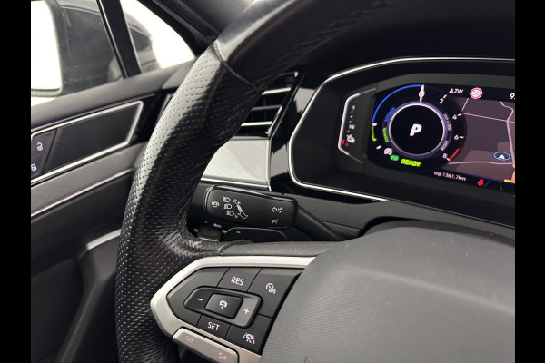 Volkswagen Passat 1.4 TSI PHEV GTE Business (INCL-BTW) Aut. *FULL-LED | DIGI-COCKPIT | ADAPTIVE-CRUISE | NAVI-FULLMAP | KEYLESS | DAB+ | COMFORT-SEATS | SHIFTPADDLES | PRIVACY-GLASS | PDC | CAMERA | CARPLAY | 17''ALU*