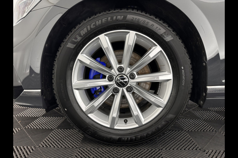 Volkswagen Passat 1.4 TSI PHEV GTE Business (INCL-BTW) Aut. *FULL-LED | DIGI-COCKPIT | ADAPTIVE-CRUISE | NAVI-FULLMAP | KEYLESS | DAB+ | COMFORT-SEATS | SHIFTPADDLES | PRIVACY-GLASS | PDC | CAMERA | CARPLAY | 17''ALU*