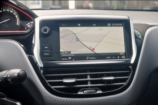 Peugeot 2008 1.2 PureTech GT-line | Panoramadak | Trekhaak | All Season Banden