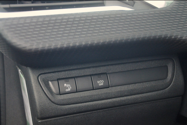 Peugeot 2008 1.2 PureTech GT-line | Panoramadak | Trekhaak | All Season Banden