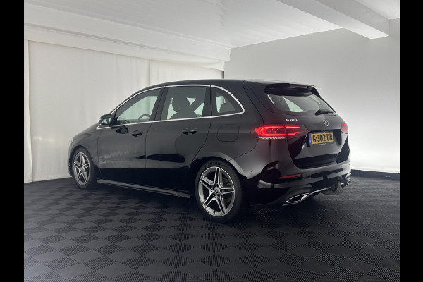 Mercedes-Benz B-Klasse 180 AMG-Line Business Solution (INCL-BTW) *LEATHER-MICROFIBRE | WIDESCREEN-COCKPIT | FULL-LED | BLINDSPOT | CAMERA | NAVI-FULLMAP | DAB+ | ECC | SHIFTPADDLES | CRUISE | HEATED-SPORTSEATS | TOWBAR | 18''ALU*