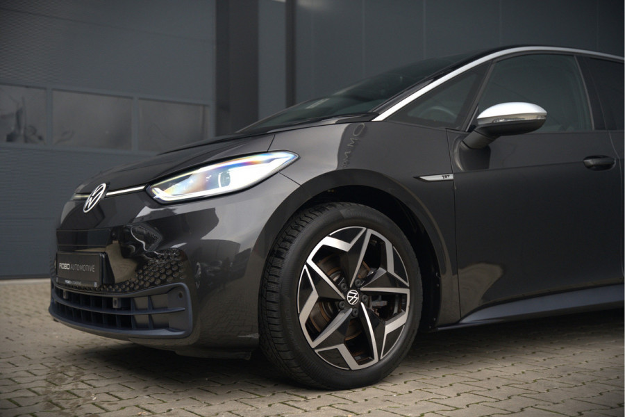 Volkswagen ID.3 First Plus 58 kWh | Stoelverwarming | Stuurverwarming | Camera | Adaptive Cruise Control | Navigatie | Keyless | Parkeersensoren | LED | Apple Carplay | BTW | NAP |