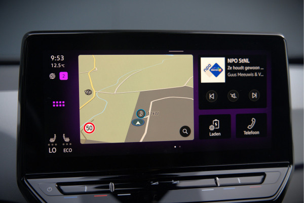 Volkswagen ID.3 First Plus 58 kWh | Stoelverwarming | Stuurverwarming | Camera | Adaptive Cruise Control | Navigatie | Keyless | Parkeersensoren | LED | Apple Carplay | BTW | NAP |