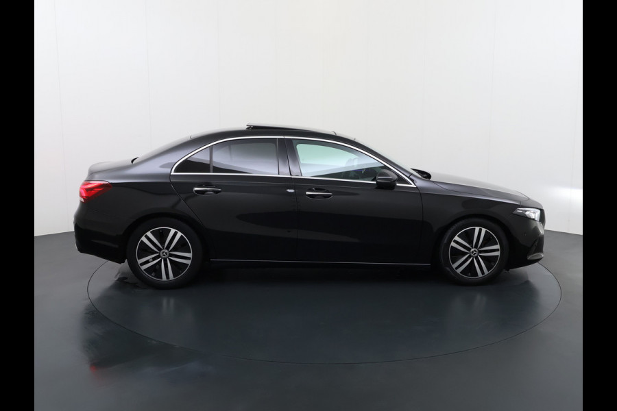 Mercedes-Benz A-Klasse 180 Luxury | Memory Pano Multibeam Camera