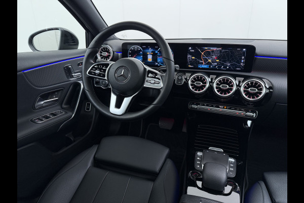 Mercedes-Benz A-Klasse 180 Luxury | Memory Pano Multibeam Camera