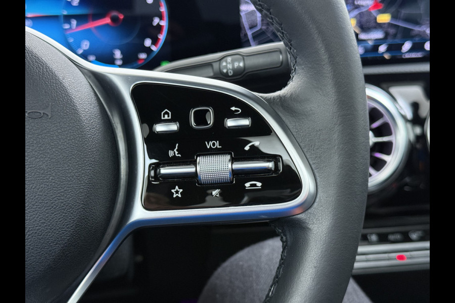 Mercedes-Benz A-Klasse 180 Luxury | Memory Pano Multibeam Camera