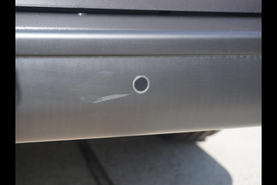 Opel Vivaro Electric L3 75 kWh | tot 8 jaar garantie | navigatie incl. Apple Carplay | airco | parkeersensoren | e-Call pakket | 3-zitplaatsen | rijklaarprijs