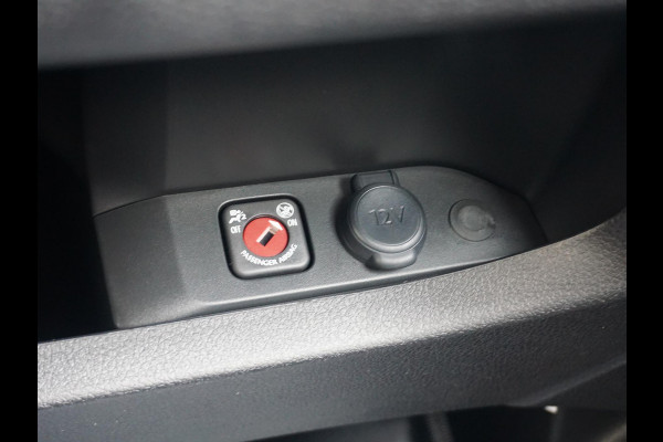 Opel Vivaro Electric L3 75 kWh | tot 8 jaar garantie | navigatie incl. Apple Carplay | airco | parkeersensoren | e-Call pakket | 3 zitplaatsen | rijklaarprijs