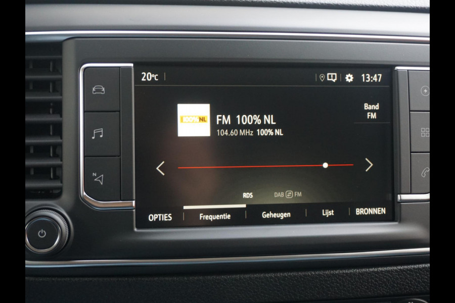 Opel Vivaro Electric L3 75 kWh | tot 8 jaar garantie | navigatie incl. Apple Carplay | airco | parkeersensoren | e-Call pakket | 3-zitplaatsen | rijklaarprijs