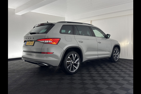 Škoda Kodiaq 1.5 TSI Sportline Business (INCL-BTW) Aut. *PANO | LEATHER-MICROFIBRE | FULL-LED | MEMORY-PACK | DIGI-COCKPIT | NAVI-FULLMAP | CAMERA | DAB+ | AMBIENT-LIGHT | KEYLESS | DAB+ | CARPLAY | PRIVACY-GLASS | 20"ALU*