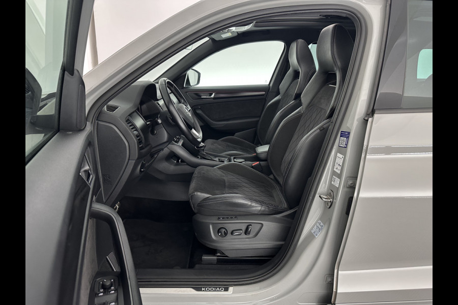 Škoda Kodiaq 1.5 TSI Sportline Business (INCL-BTW) Aut. *PANO | LEATHER-MICROFIBRE | FULL-LED | MEMORY-PACK | DIGI-COCKPIT | NAVI-FULLMAP | CAMERA | DAB+ | AMBIENT-LIGHT | KEYLESS | DAB+ | CARPLAY | PRIVACY-GLASS | 20"ALU*