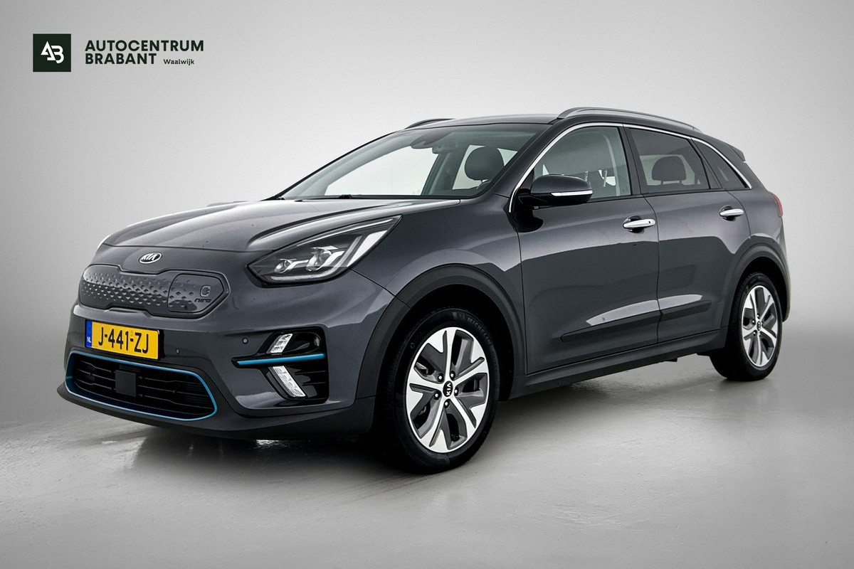 Kia e-Niro ExecutiveLine 64 kWh (CARPLAY, CAMERA, STOELVERWARMING/KOELING, ADAPTIVE CRUISE, 1e EIGENAAR)