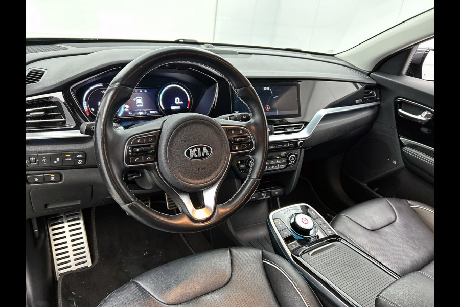 Kia e-Niro ExecutiveLine 64 kWh (CARPLAY, CAMERA, STOELVERWARMING/KOELING, ADAPTIVE CRUISE, 1e EIGENAAR)