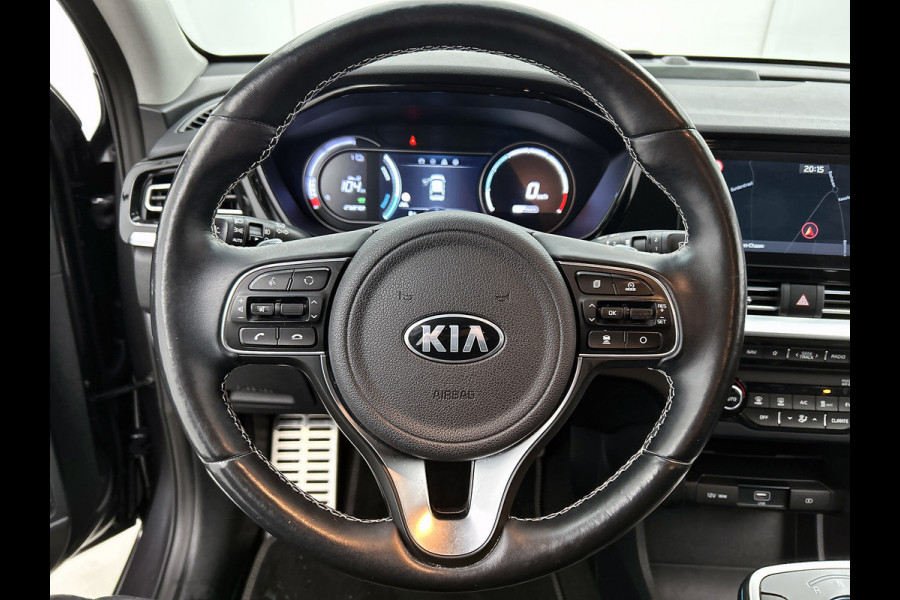 Kia e-Niro ExecutiveLine 64 kWh (CARPLAY, CAMERA, STOELVERWARMING/KOELING, ADAPTIVE CRUISE, 1e EIGENAAR)