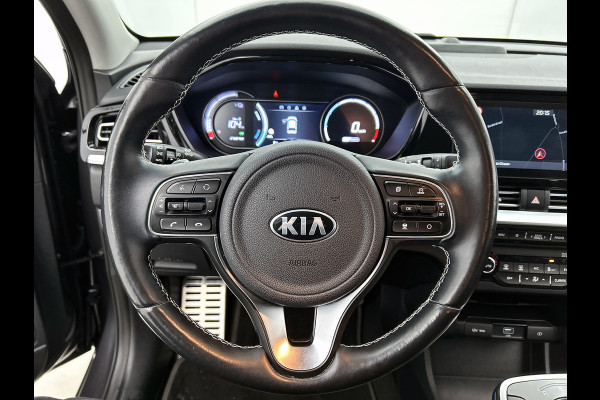 Kia e-Niro ExecutiveLine 64 kWh (CARPLAY, CAMERA, STOELVERWARMING/KOELING, ADAPTIVE CRUISE, 1e EIGENAAR)