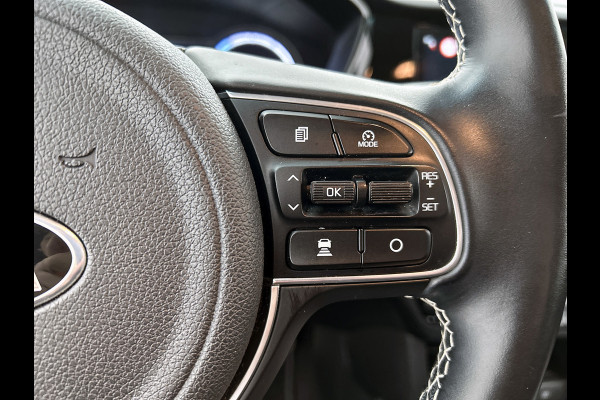 Kia e-Niro ExecutiveLine 64 kWh (CARPLAY, CAMERA, STOELVERWARMING/KOELING, ADAPTIVE CRUISE, 1e EIGENAAR)