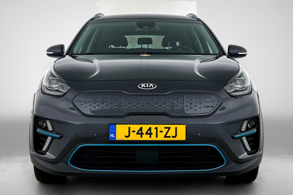 Kia e-Niro ExecutiveLine 64 kWh (CARPLAY, CAMERA, STOELVERWARMING/KOELING, ADAPTIVE CRUISE, 1e EIGENAAR)