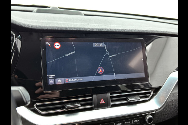 Kia e-Niro ExecutiveLine 64 kWh (CARPLAY, CAMERA, STOELVERWARMING/KOELING, ADAPTIVE CRUISE, 1e EIGENAAR)