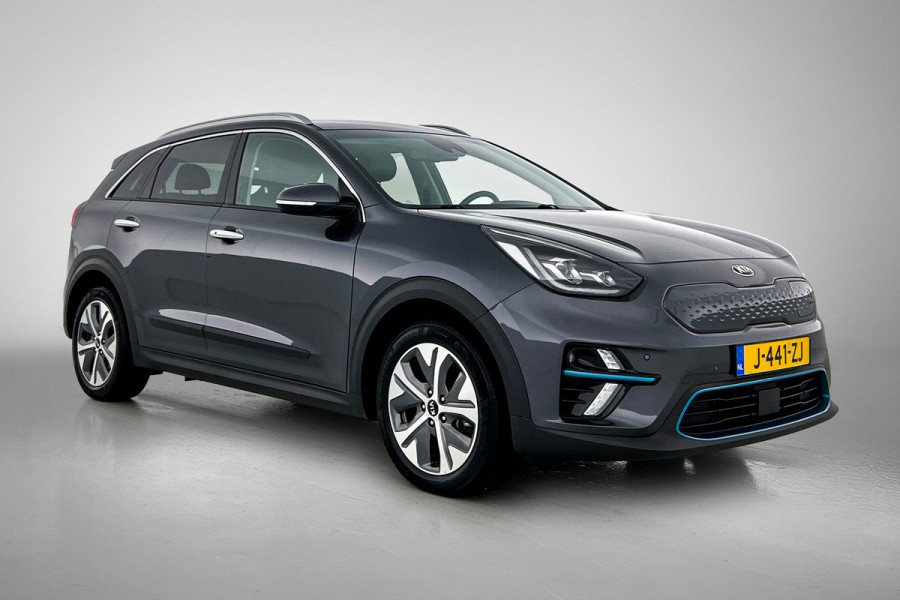Kia e-Niro ExecutiveLine 64 kWh (CARPLAY, CAMERA, STOELVERWARMING/KOELING, ADAPTIVE CRUISE, 1e EIGENAAR)