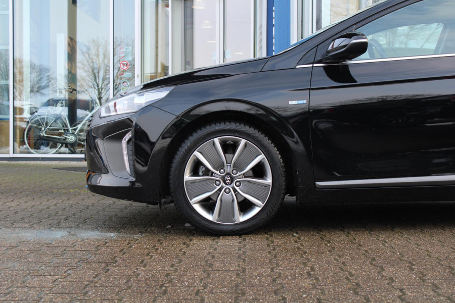 Hyundai IONIQ 1.6 GDi Premium | Stoelverwarming + Koeling | Electrische Stoelen Memory | Schuif/Kanteldak | Camera | Climate Control | Navigatie |