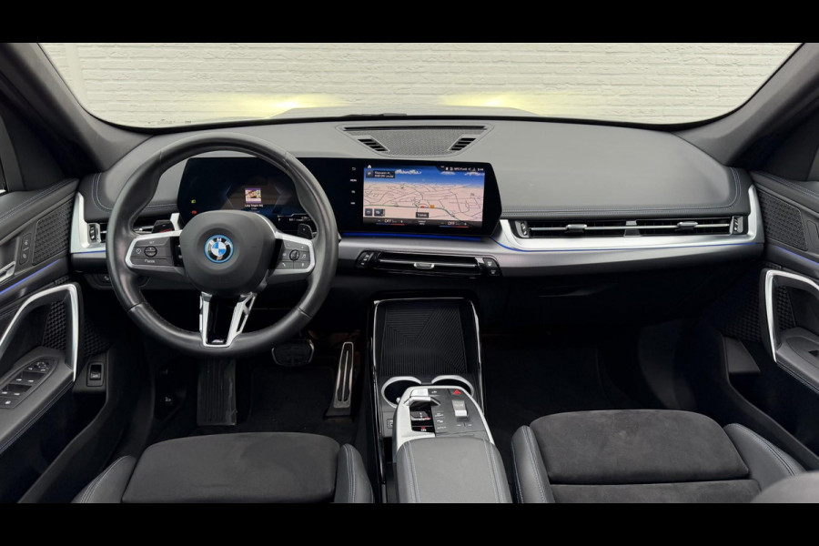 BMW X1 XDrive 25e M-sport Panorama plug-inn Digital Dash Camera Cruise DAB+