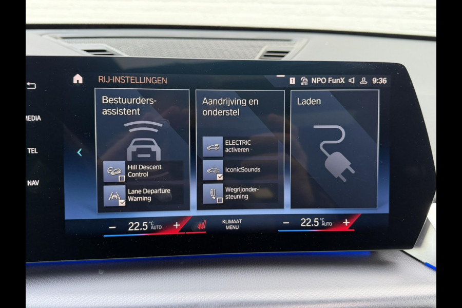 BMW X1 XDrive 25e M-sport Panorama plug-inn Digital Dash Camera Cruise DAB+