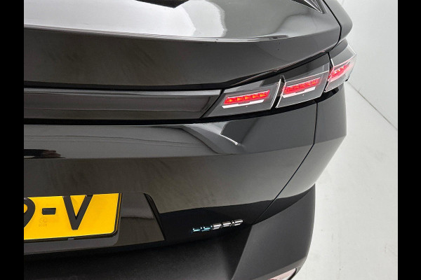 Peugeot 408 1.6 HYbrid Allure 180PK 360-CAMERA | CARPLAY | AD-CRUISE | VIRTUAL | WINTER-PACK