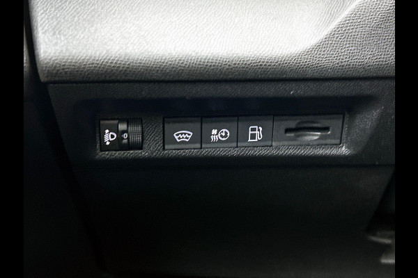 Peugeot 408 1.6 HYbrid Allure 180PK 360-CAMERA | CARPLAY | AD-CRUISE | VIRTUAL | WINTER-PACK