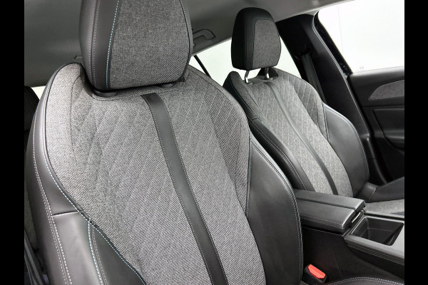Peugeot 408 1.6 HYbrid Allure 180PK 360-CAMERA | CARPLAY | AD-CRUISE | VIRTUAL | WINTER-PACK
