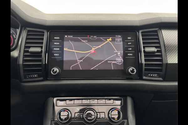 Škoda Kodiaq 1.5 TSI Sportline Business (INCL-BTW) Aut. *PANO | LEATHER-MICROFIBRE | FULL-LED | MEMORY-PACK | DIGI-COCKPIT | NAVI-FULLMAP | CAMERA | DAB+ | AMBIENT-LIGHT | KEYLESS | DAB+ | CARPLAY | PRIVACY-GLASS | 20"ALU*