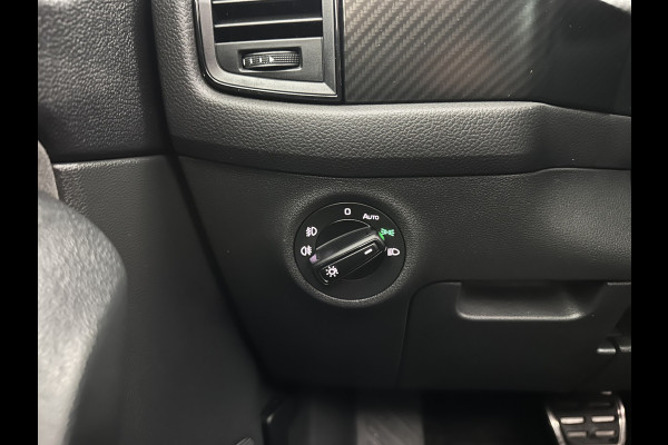 Škoda Kodiaq 1.5 TSI Sportline Business (INCL-BTW) Aut. *PANO | LEATHER-MICROFIBRE | FULL-LED | MEMORY-PACK | DIGI-COCKPIT | NAVI-FULLMAP | CAMERA | DAB+ | AMBIENT-LIGHT | KEYLESS | DAB+ | CARPLAY | PRIVACY-GLASS | 20"ALU*