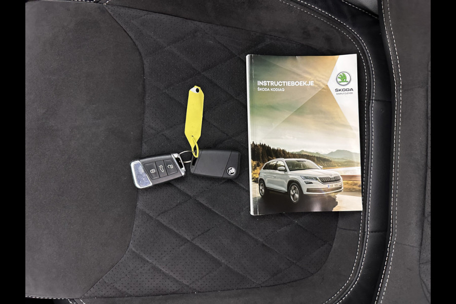 Škoda Kodiaq 1.5 TSI Sportline Business (INCL-BTW) Aut. *PANO | LEATHER-MICROFIBRE | FULL-LED | MEMORY-PACK | DIGI-COCKPIT | NAVI-FULLMAP | CAMERA | DAB+ | AMBIENT-LIGHT | KEYLESS | DAB+ | CARPLAY | PRIVACY-GLASS | 20"ALU*