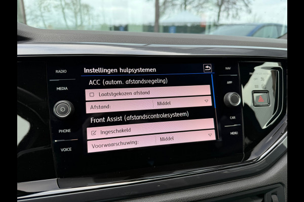 Volkswagen Polo 1.0 TSI Highline Business R - Navi - Leder - Beats - Trekhaak - Org.NL