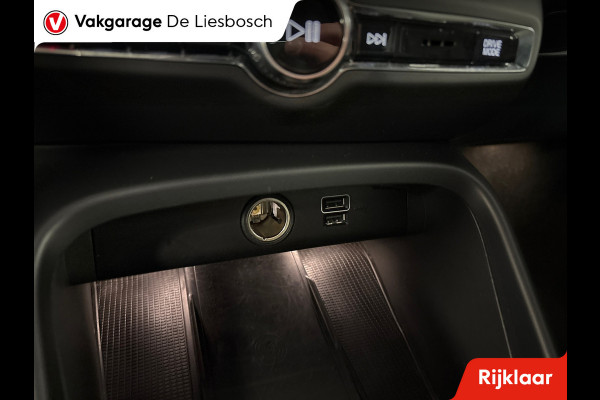 Volvo XC40 1.5 T5 Plug-in hybrid Plus Dark /pano/memory/navi/harman kardonc/camera