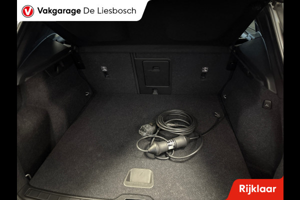 Volvo XC40 1.5 T5 Plug-in hybrid Plus Dark /pano/memory/navi/harman kardonc/camera
