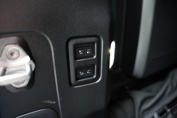 Land Rover Defender 110 P 635 Octa 4.4 Edition One