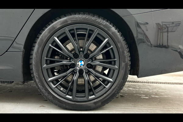 BMW 3 Serie Touring 330e M-Sport Pano ACC Trekh H/K HUD Stuurverw