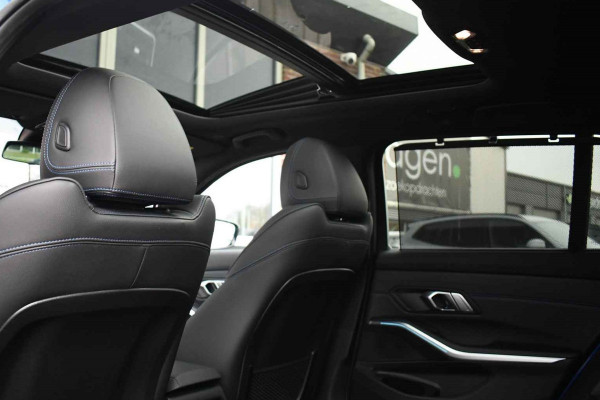 BMW 3 Serie Touring 330e M-Sport Pano ACC Trekh H/K HUD Stuurverw