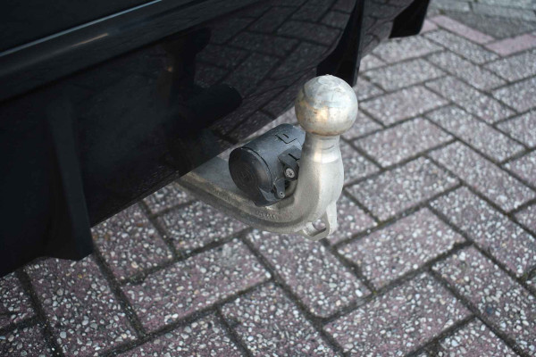 BMW 3 Serie Touring 330e M-Sport Pano ACC Trekh H/K HUD Stuurverw