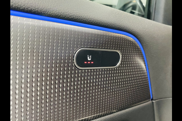 Mercedes-Benz EQA 250 // 18" Velgen // Privacy Glass // Easy pack achterklep // Dodehoekassistent // Sfeerverlichting // Apple Play // Android Aut