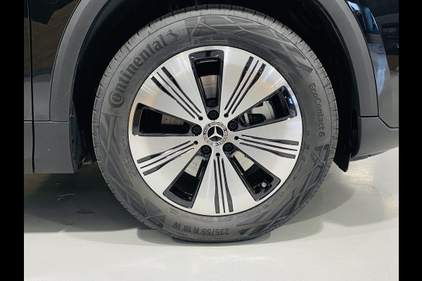 Mercedes-Benz EQA 250 // 18" Velgen // Privacy Glass // Easy pack achterklep // Dodehoekassistent // Sfeerverlichting // Apple Play // Android Aut
