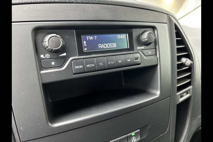Mercedes-Benz Vito 110 CDI L2 Lang RWD // Airco // Achterklep // 12 mnd Garantie // 2000kg // Bank // Radio // CV // Betimmering // Wieldoppen