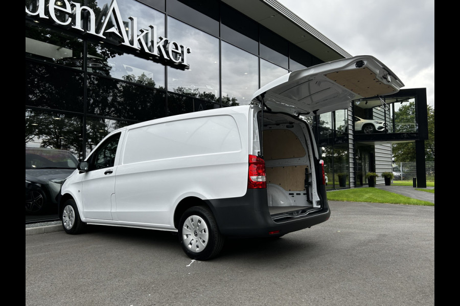 Mercedes-Benz Vito 110 CDI L2 Lang RWD // Airco // Achterklep // 12 mnd Garantie // 2000kg // Bank // Radio // CV // Betimmering // Wieldoppen