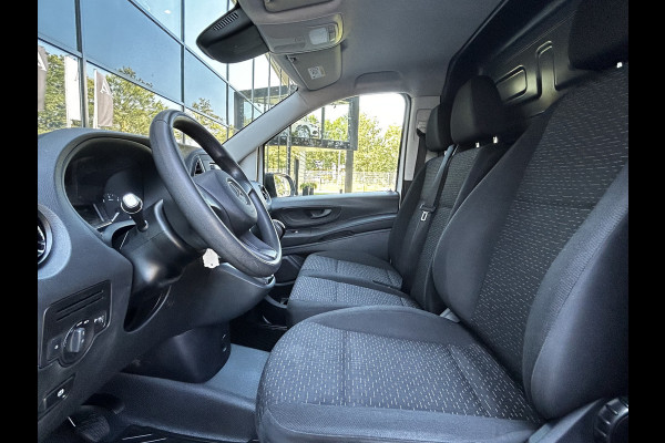 Mercedes-Benz Vito 110 CDI L2 Lang // Trekhaak // Airco // Achterklep // 12 mnd Garantie // Bank // Radio // CV // Betimmering // Wieldoppen