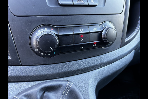 Mercedes-Benz Vito 110 CDI L2 Lang // Trekhaak // Airco // Achterklep // 12 mnd Garantie // Bank // Radio // CV // Betimmering // Wieldoppen