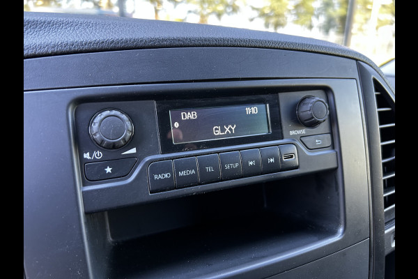 Mercedes-Benz Vito 110 CDI L2 Lang // Trekhaak // Airco // Achterklep // 12 mnd Garantie // Bank // Radio // CV // Betimmering // Wieldoppen