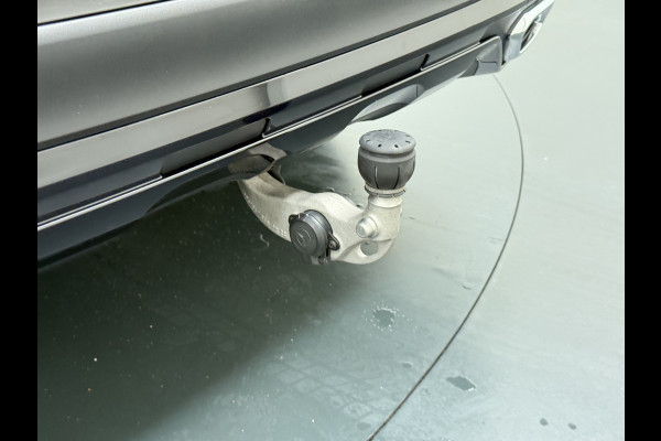 Mercedes-Benz GLC 400e 4Matic AMG // Trekhaak // Luchtvering // Meesturende Achteras // Panoramadak // Nightpakket // 360 Camera // Digital Light