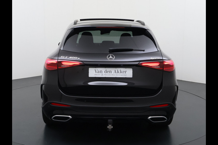 Mercedes-Benz GLC 400e 4Matic AMG // Trekhaak // Luchtvering // Meesturende Achteras // Panoramadak // Nightpakket // 360 Camera // Digital Light